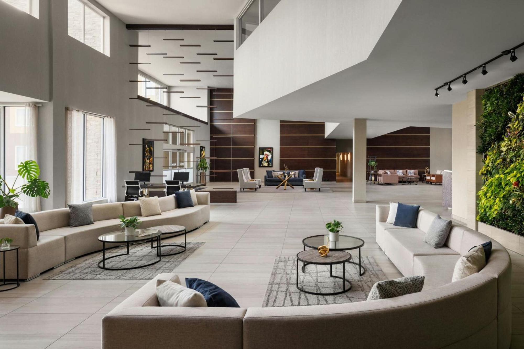 Hotel The Westin Calgary Airport Exterior foto