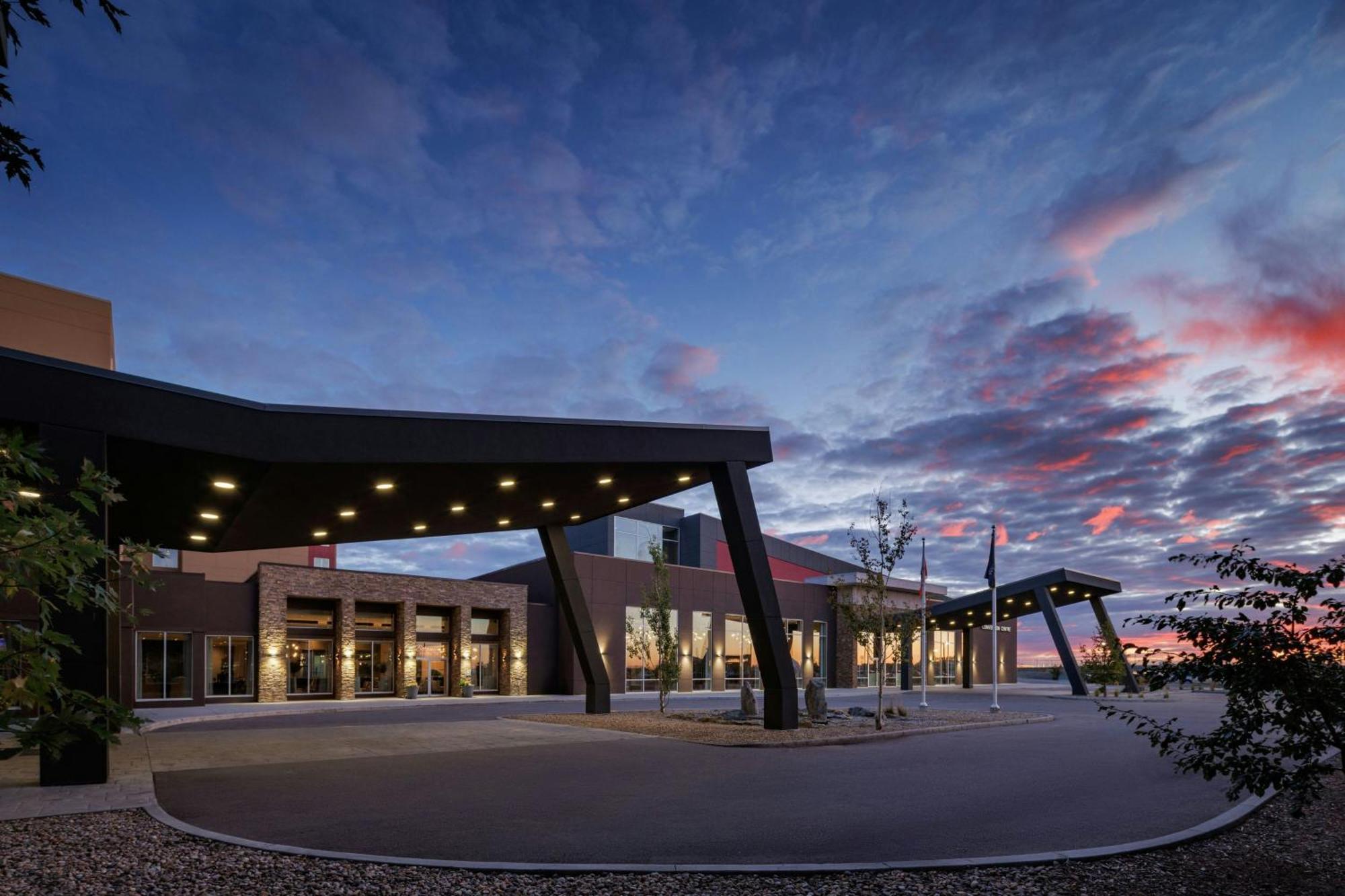 Hotel The Westin Calgary Airport Exterior foto