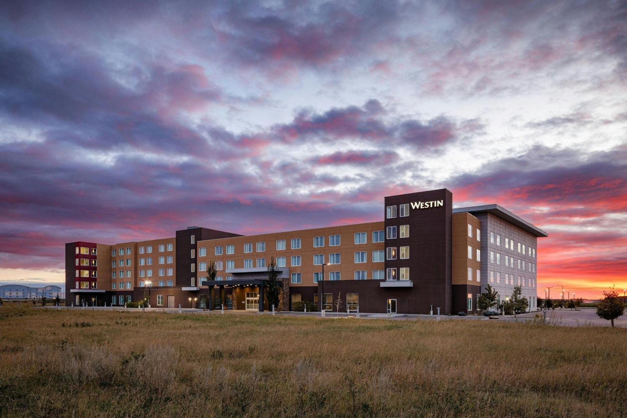 Hotel The Westin Calgary Airport Exterior foto